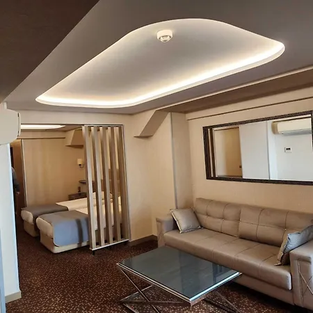 Hotel Nanda 4*