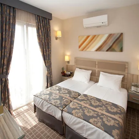 ホテル ナンダ 4*