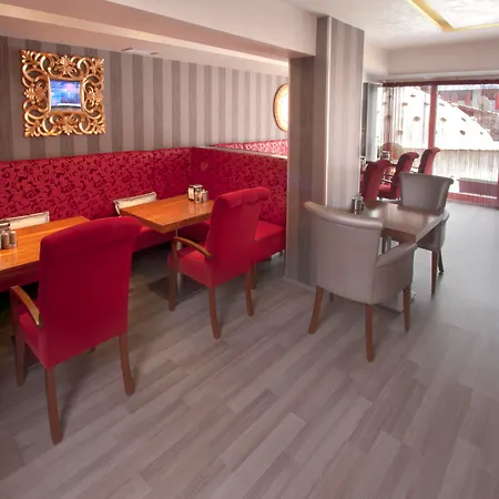 ナンダ イスタンブール