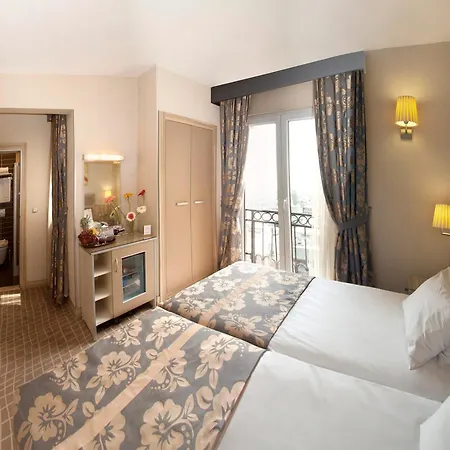 ナンダ 4* イスタンブール