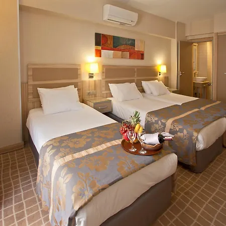 ナンダ ホテル 4*