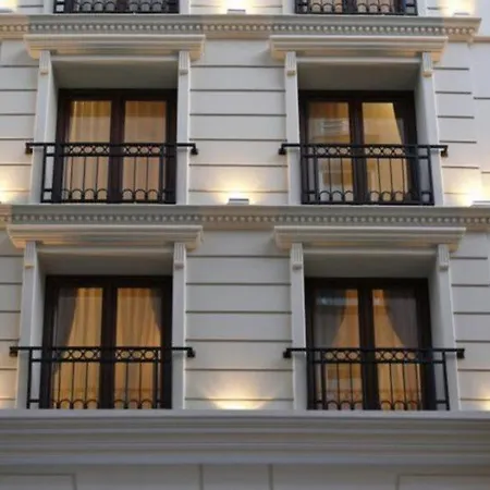 ナンダ ホテル イスタンブール